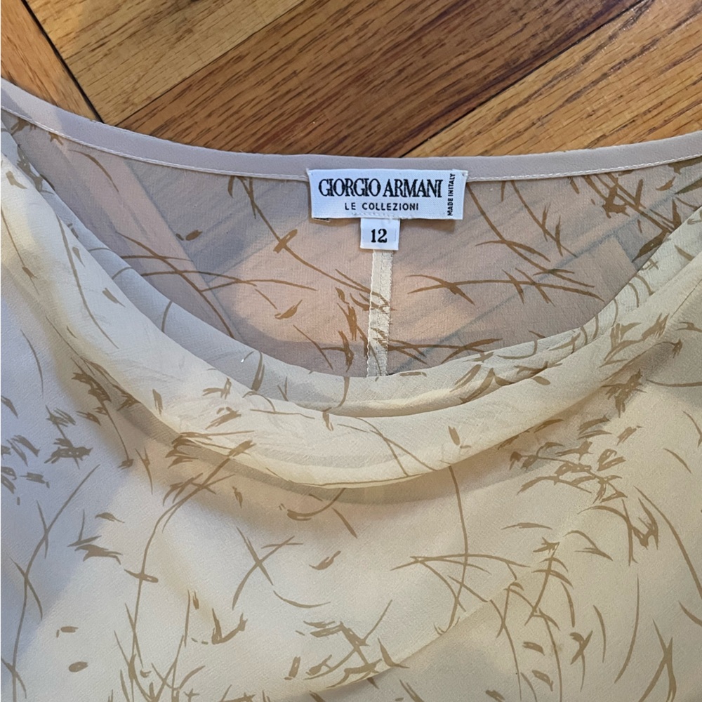 Giorgio Armani Le Collezioni drape front cropped silk printed blouse - size 12